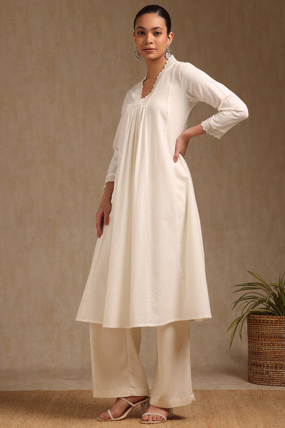 Off White Cotton Solid V-Neck Lace Inserts A-Line Kurta With Front Pleats - Image 4